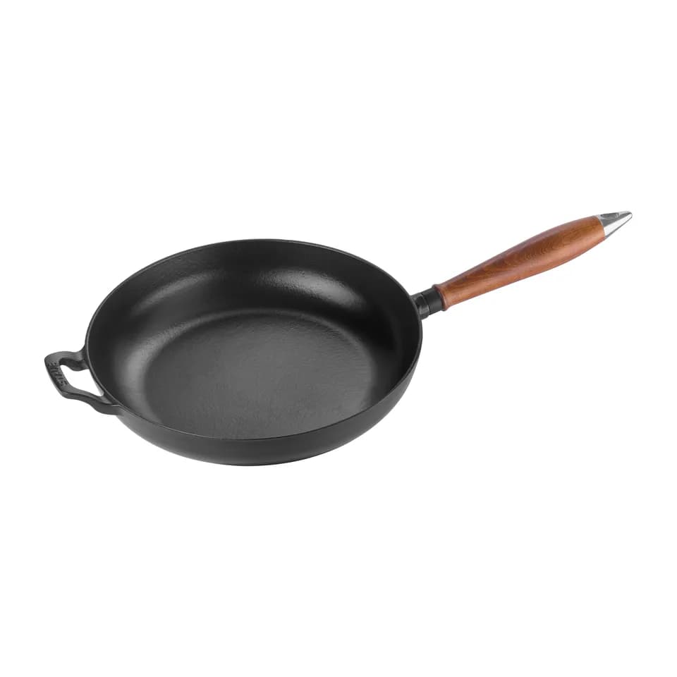 Staub stekpanna i gjutjärn med ljust trähandtag, 28 cm