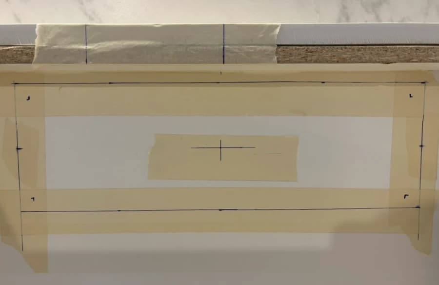 Utsågniong för ventilationshål i bänkskåpet till BORA M Pure